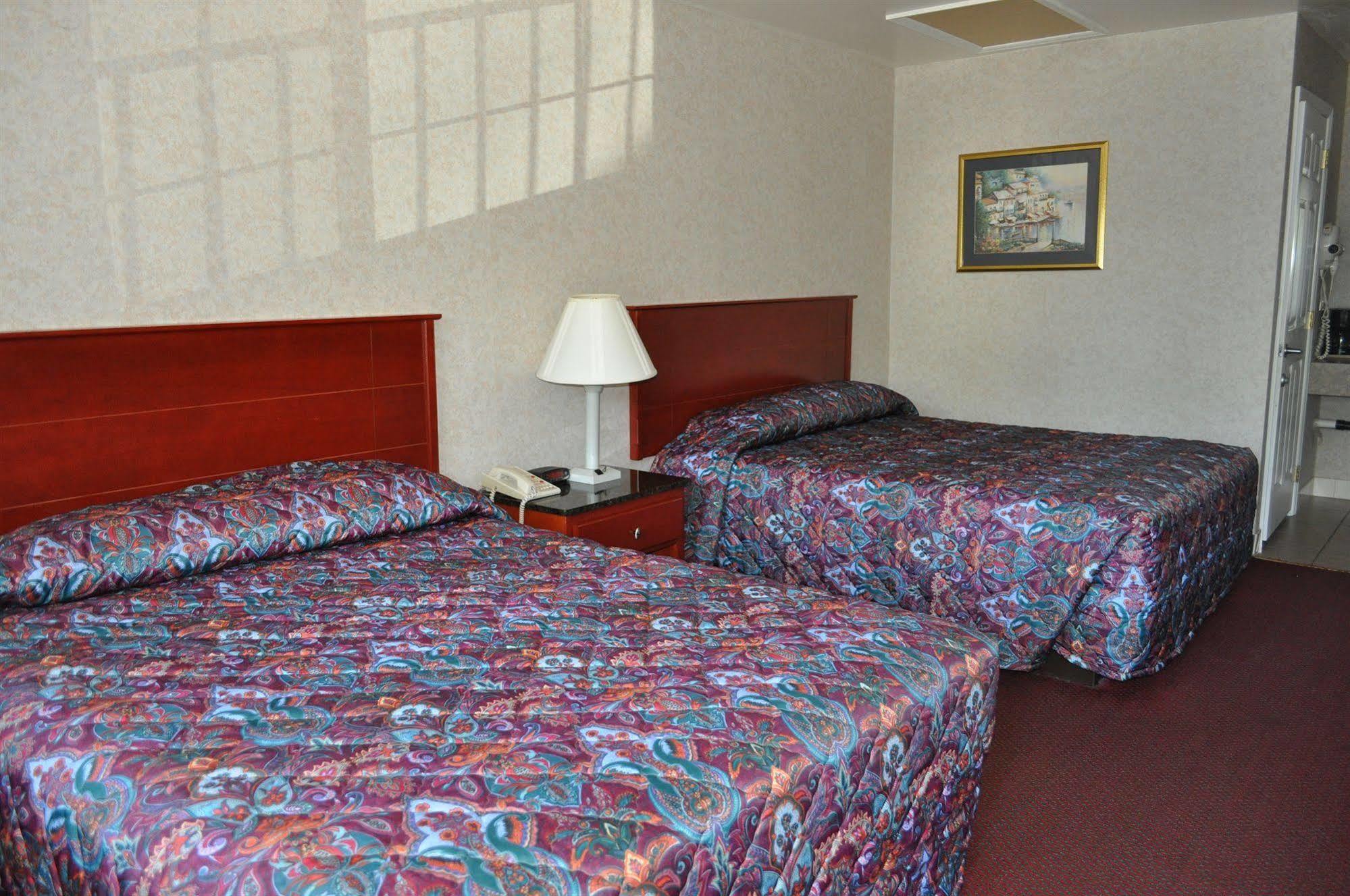 Atrium Inn & Suites Galloway Exteriör bild