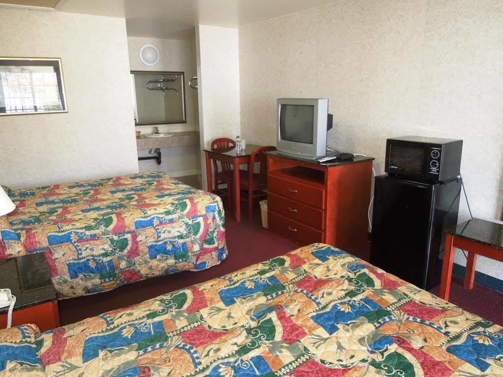 Atrium Inn & Suites Galloway Exteriör bild