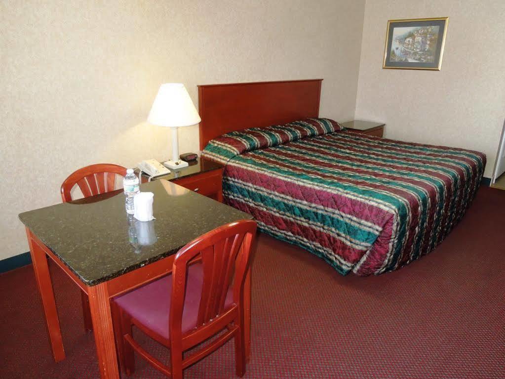 Atrium Inn & Suites Galloway Exteriör bild