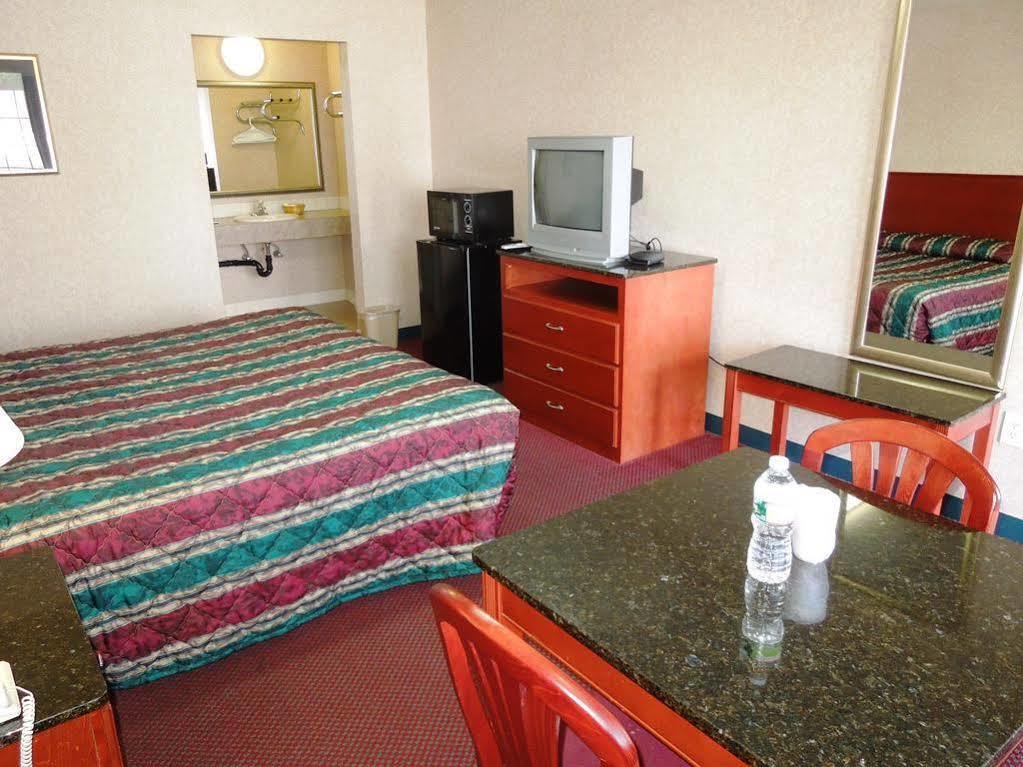 Atrium Inn & Suites Galloway Exteriör bild