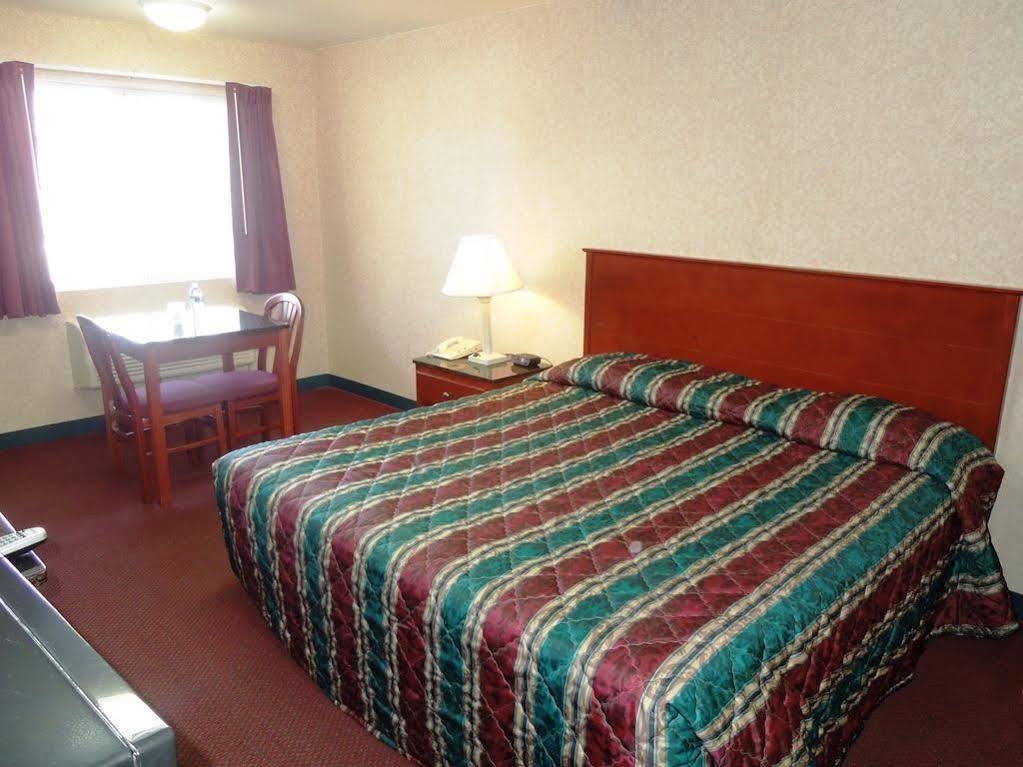 Atrium Inn & Suites Galloway Exteriör bild